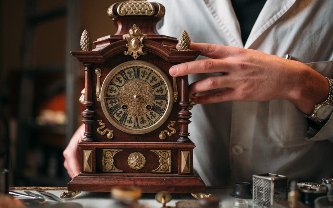Pendule qui s’arrête régulièrement : causes et solutions